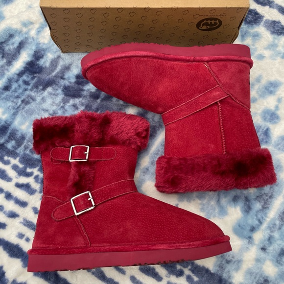 New in Box Leather Lamo Faux Fur Boots - buckles on side - Red Wine Color Size 9 - Picture 3 of 14